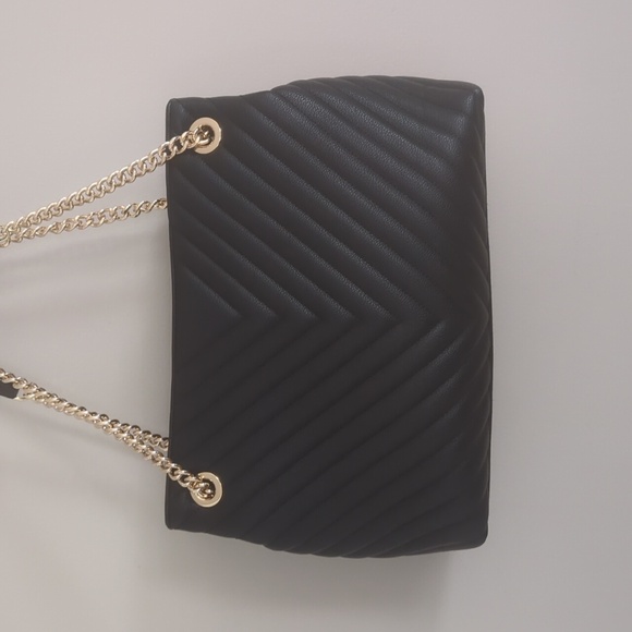 Victoria's Secret Pocketbook - Picture 3 of 13